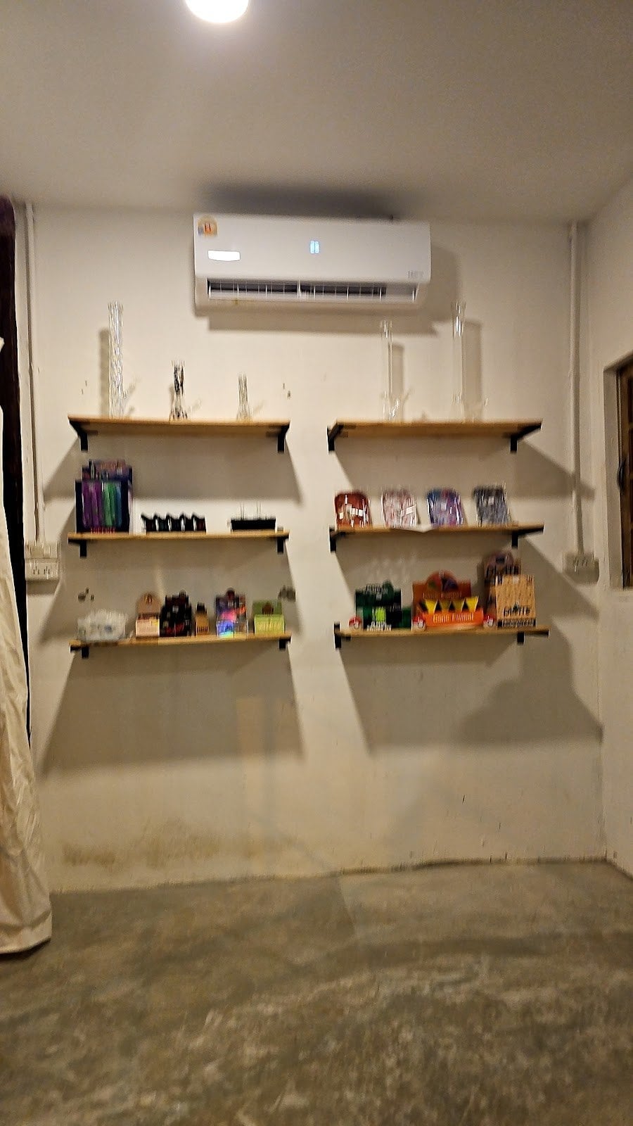 Buds Zoap Cannabis Store - , C A Hàng C N Sa, , , , Weed