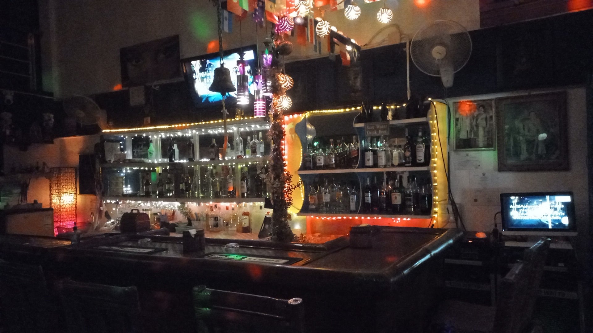 Thai Bar & Weed Shop Khao Lak