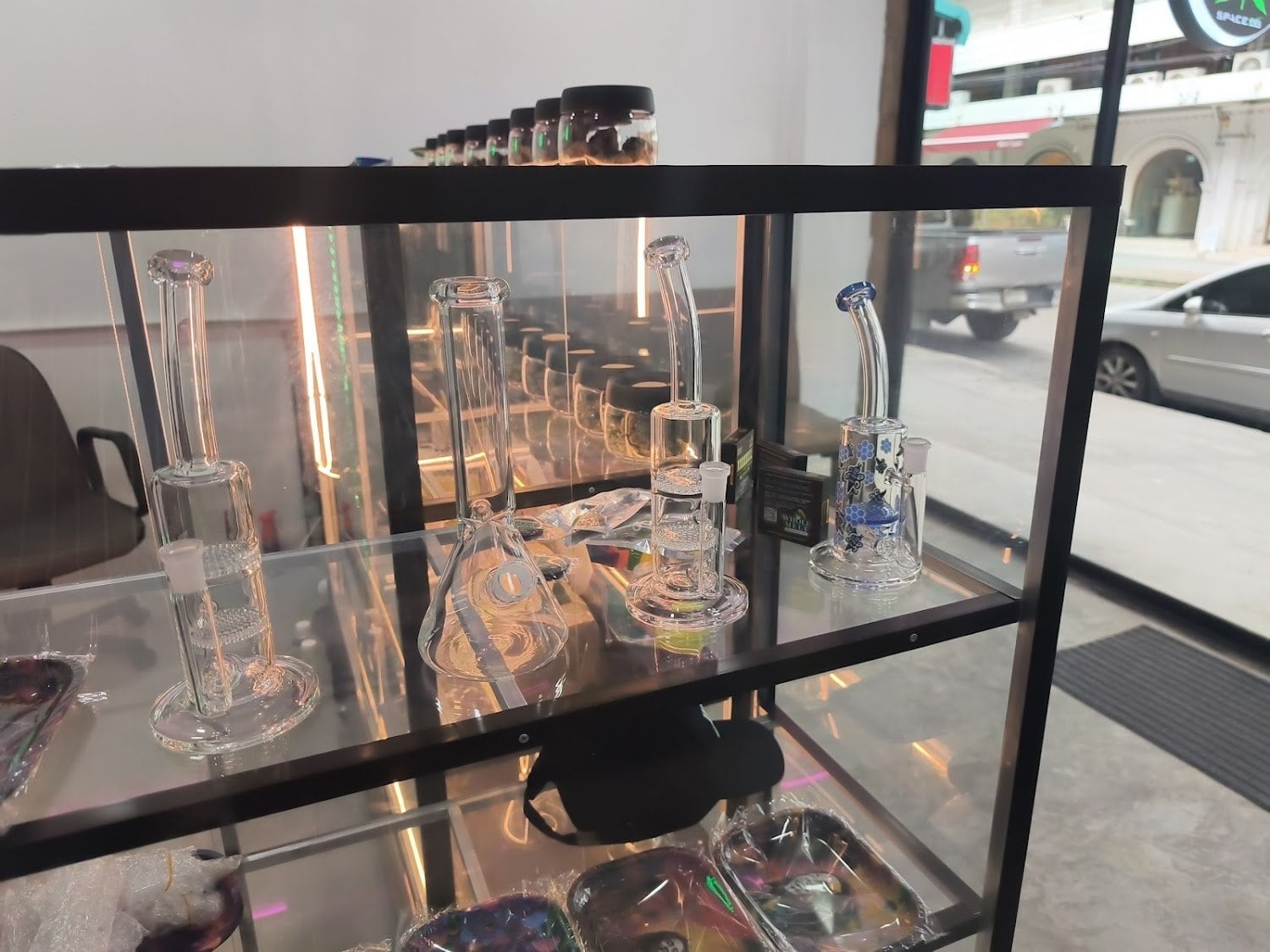 Space OG Weed Shop