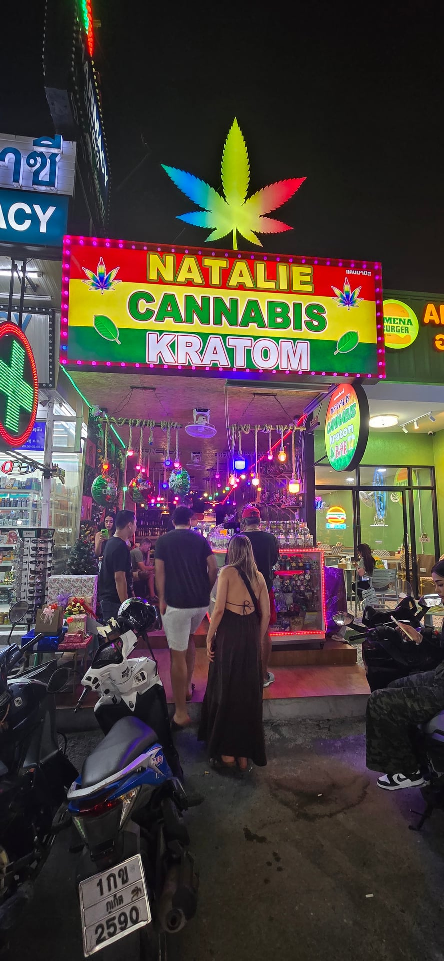 Natalie Cannabis Kratom