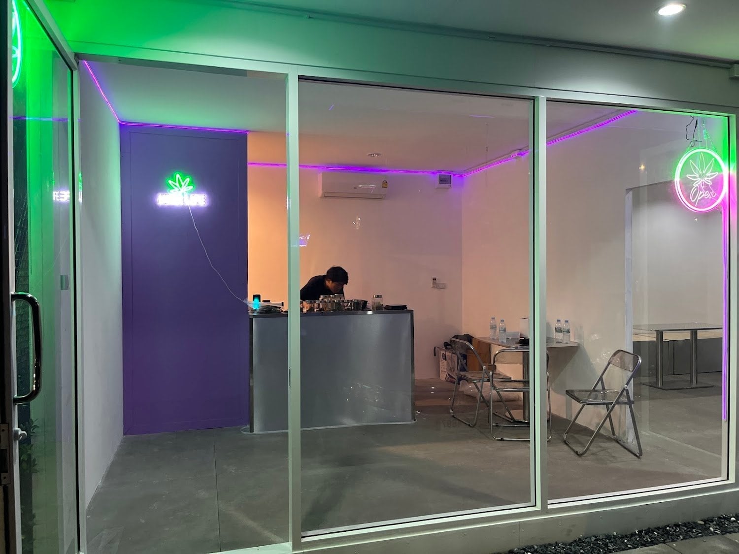 Puffweedz Dispensary ,Cannabis