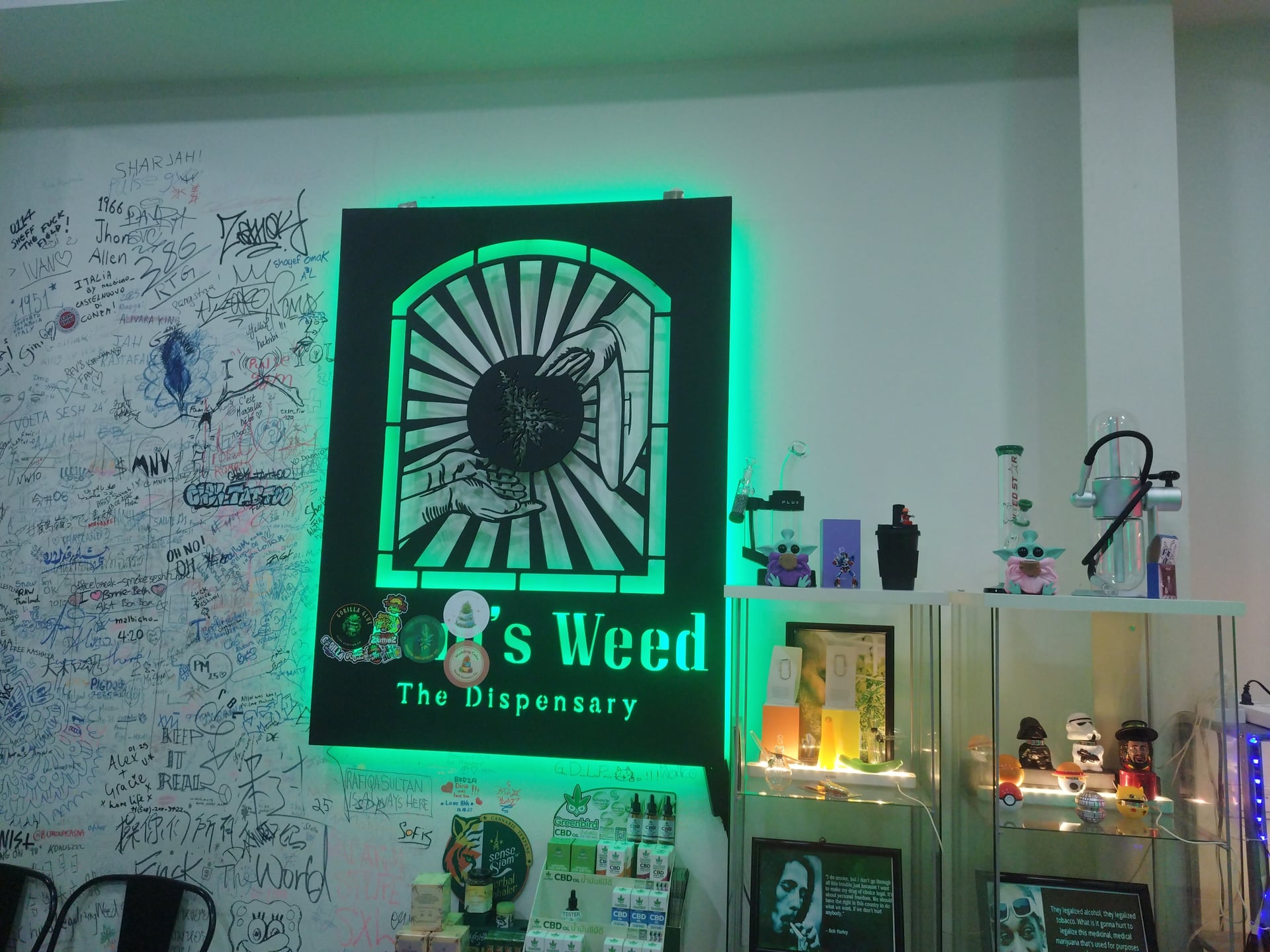 CANNABIS TWINS Dispensary And Lounge - Silom