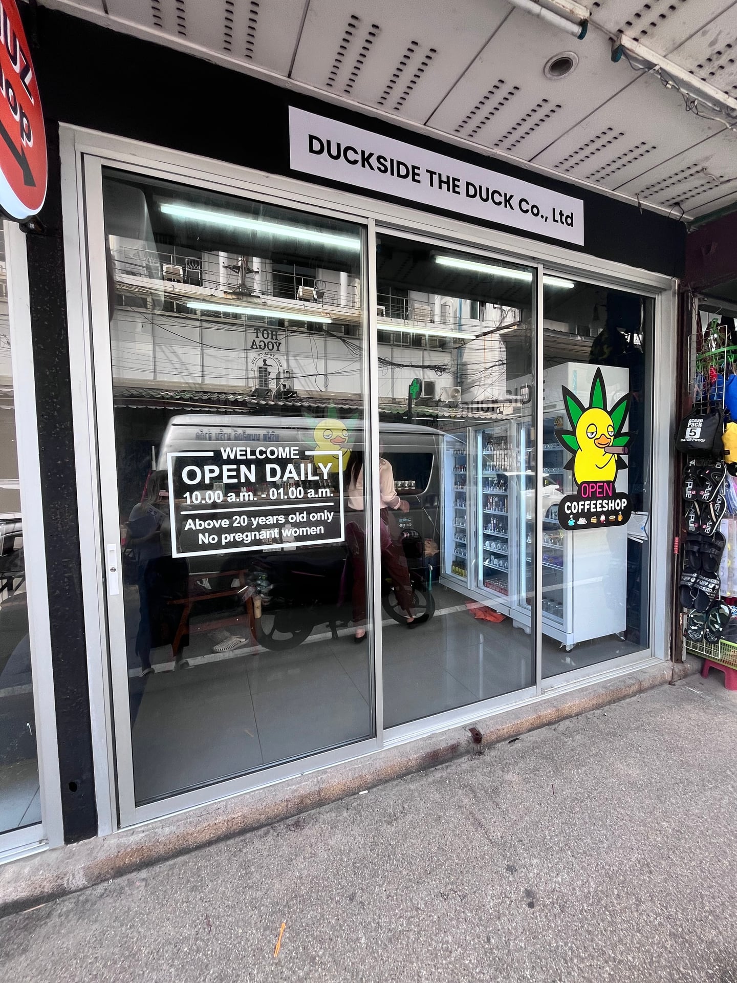 DUCKSIDE Cannabis Shop Kata