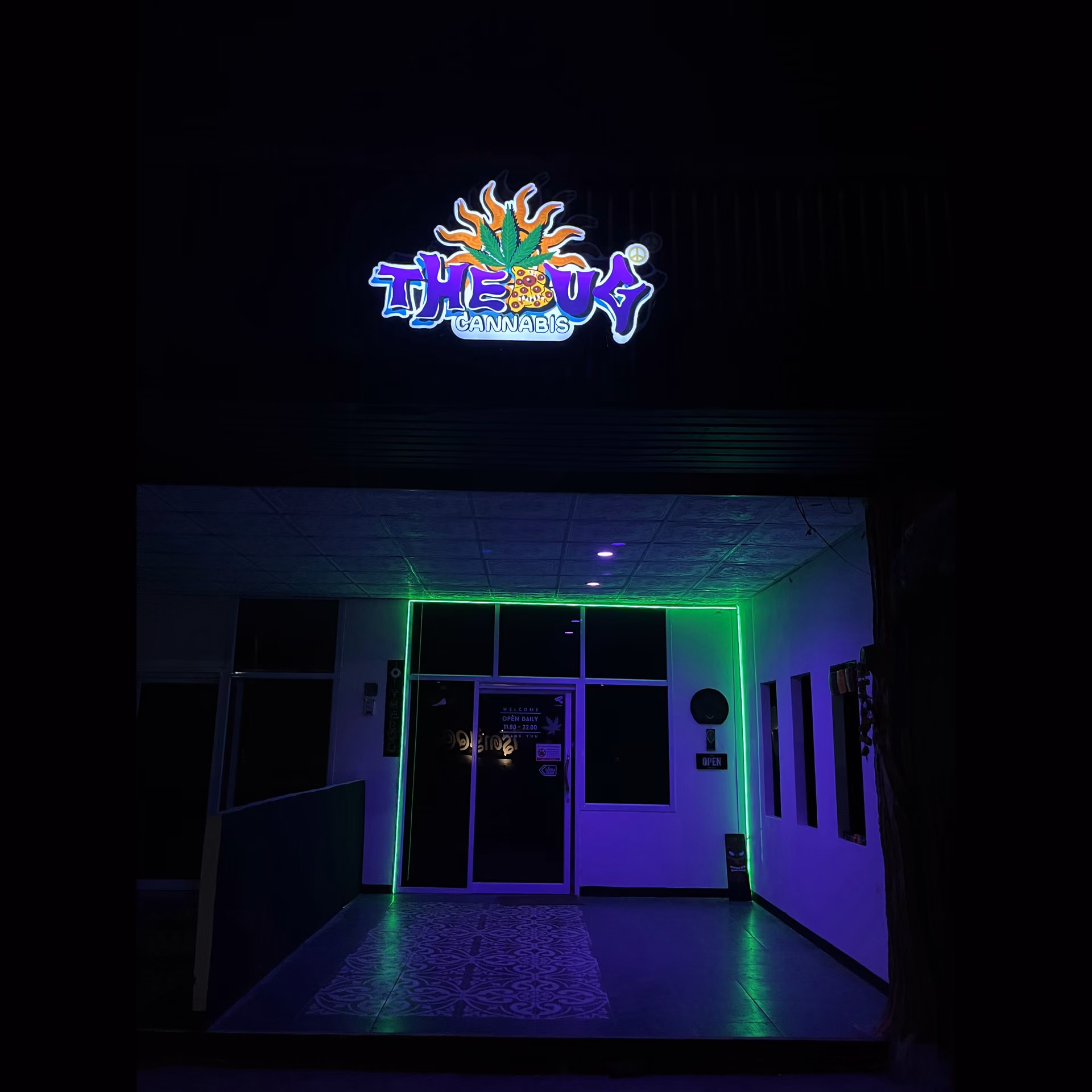 Konopná výdejna T H E B U G v Phibun Mangsahan logo