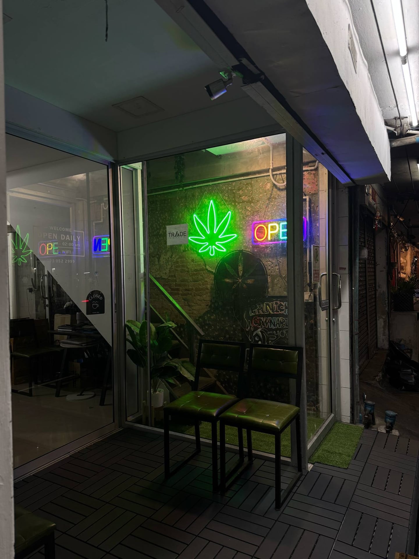 MoonWalk Organic House