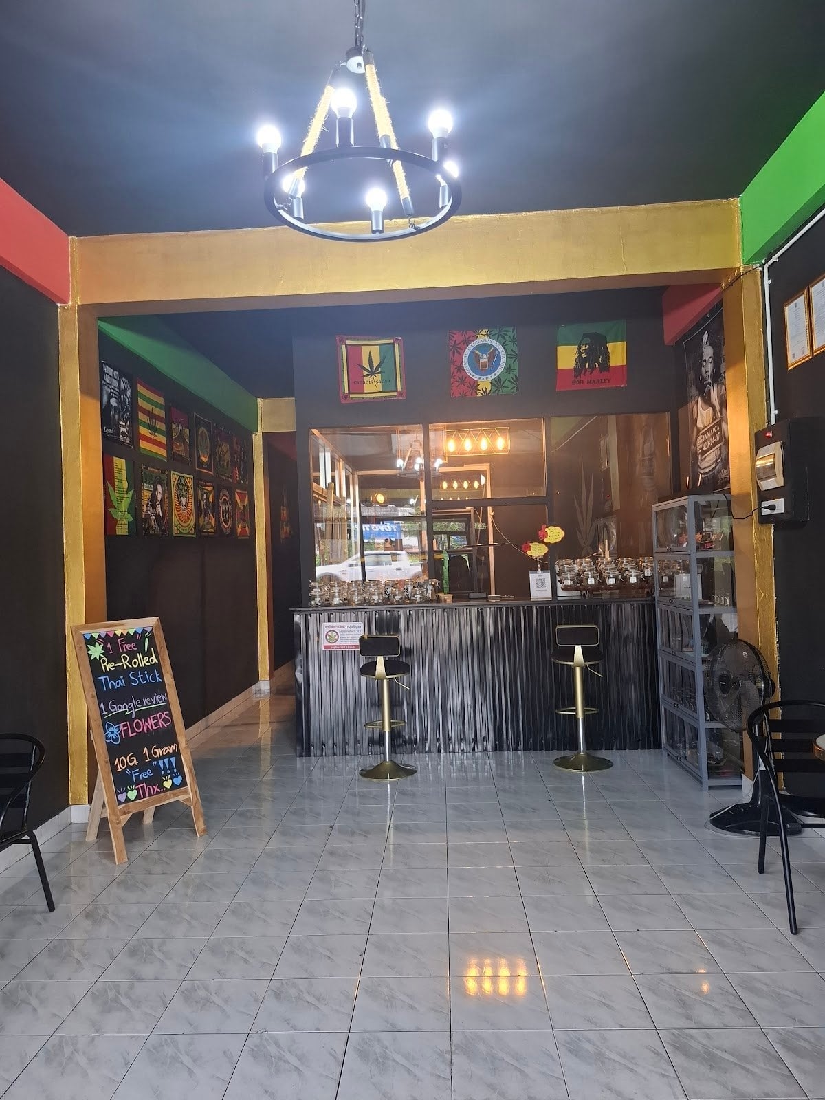 Lucky's Dispensary II
