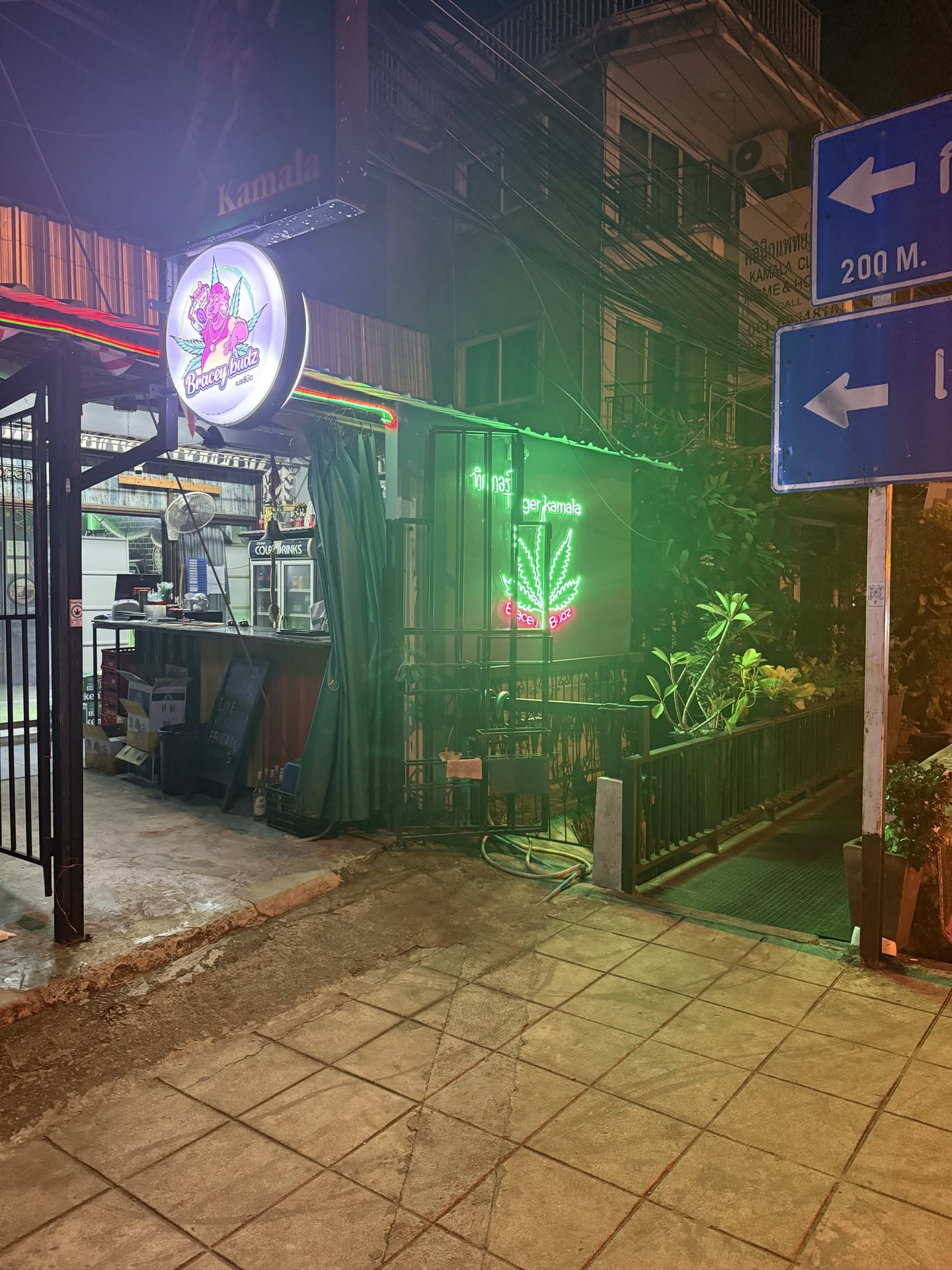 French Cannabis Connection Dispensary Weed & Store Motorbike Kamala
