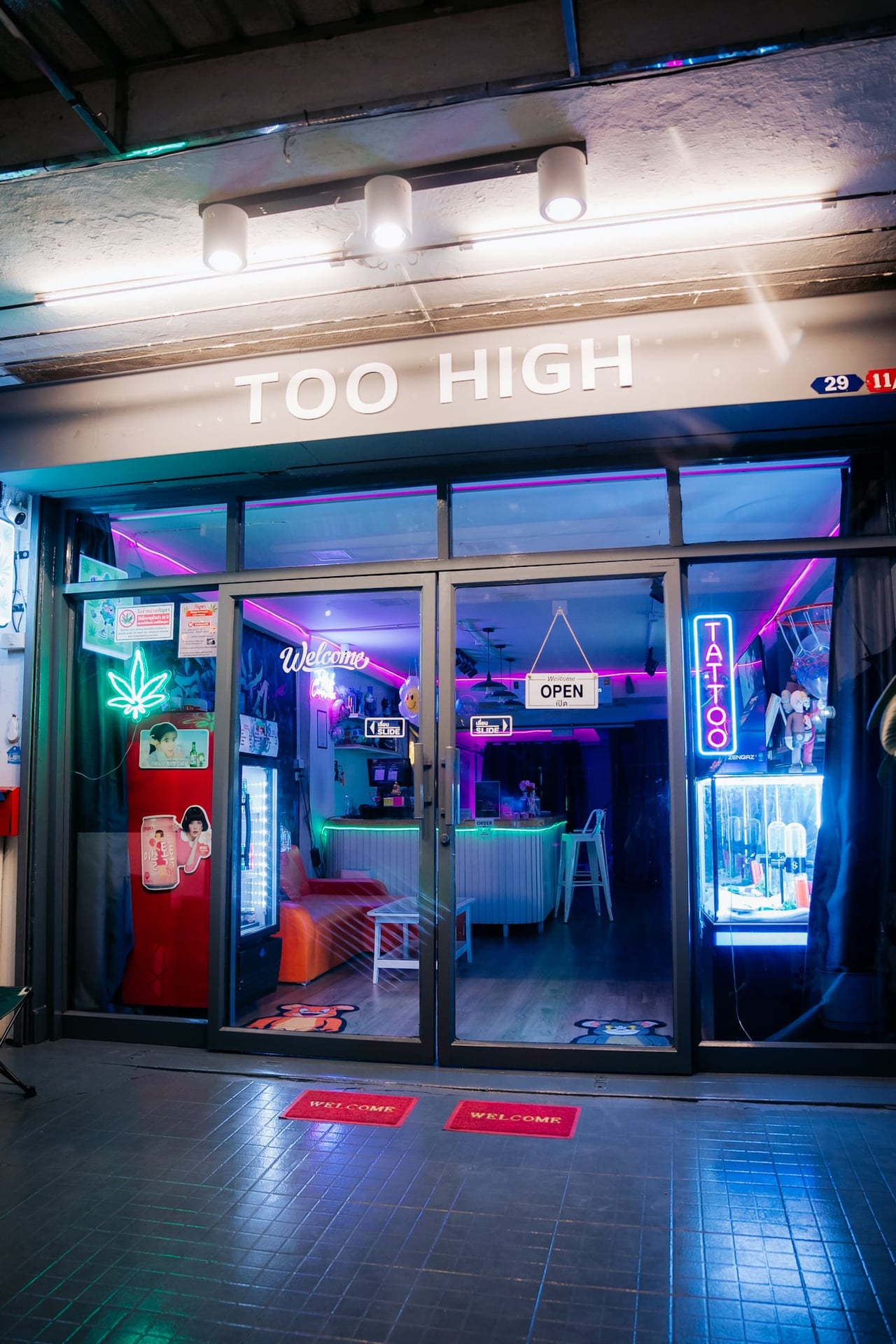 Head High Cafe