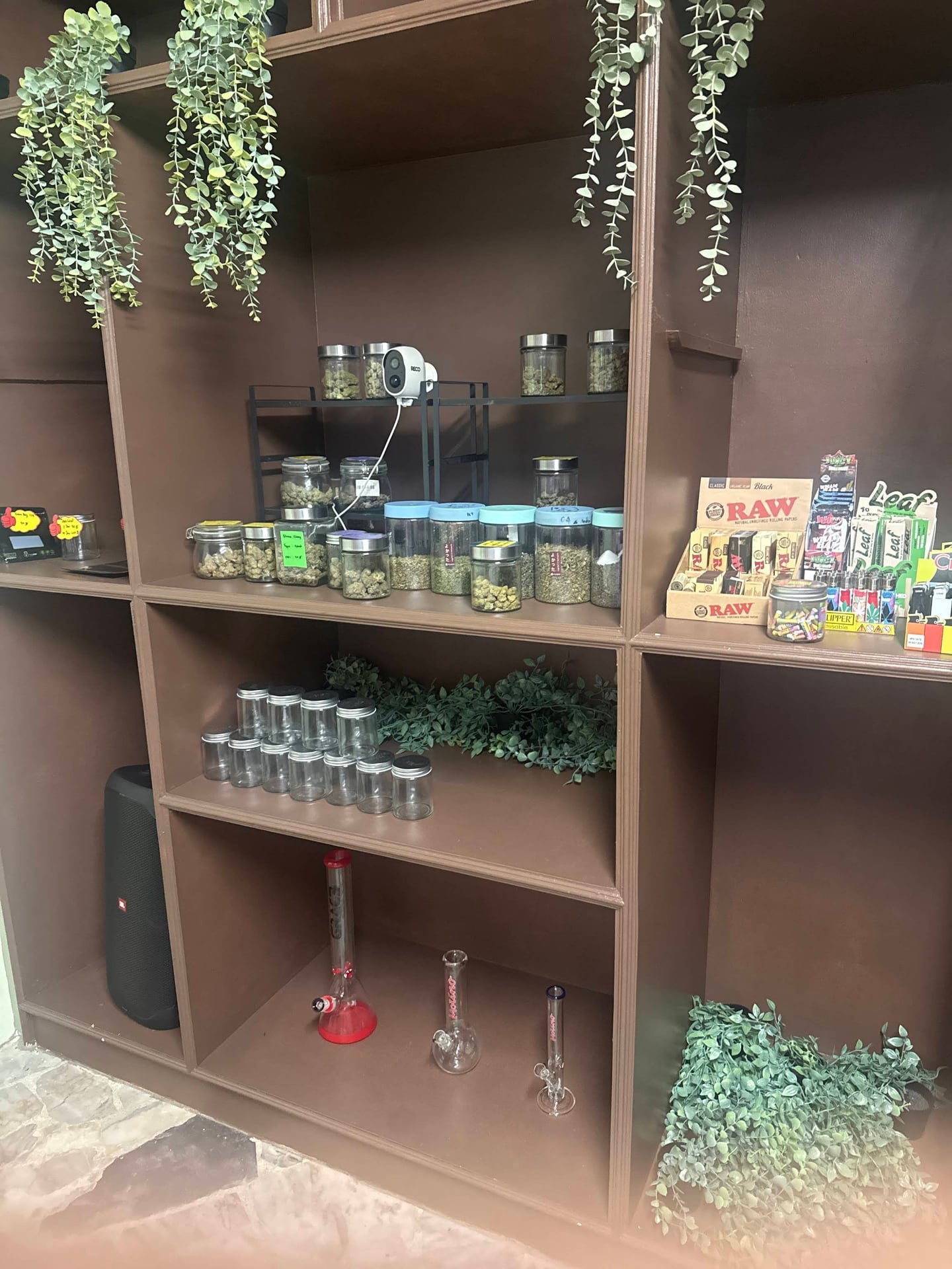 3HC Cannabis Shop)