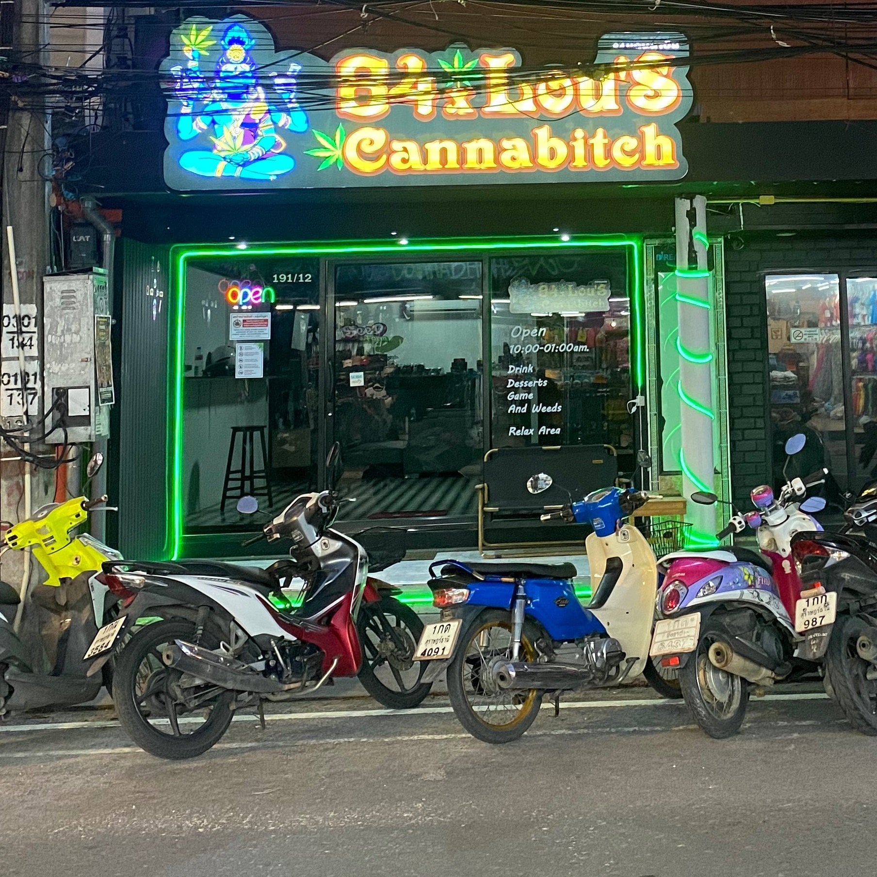 84xLou's Cannabis Shop