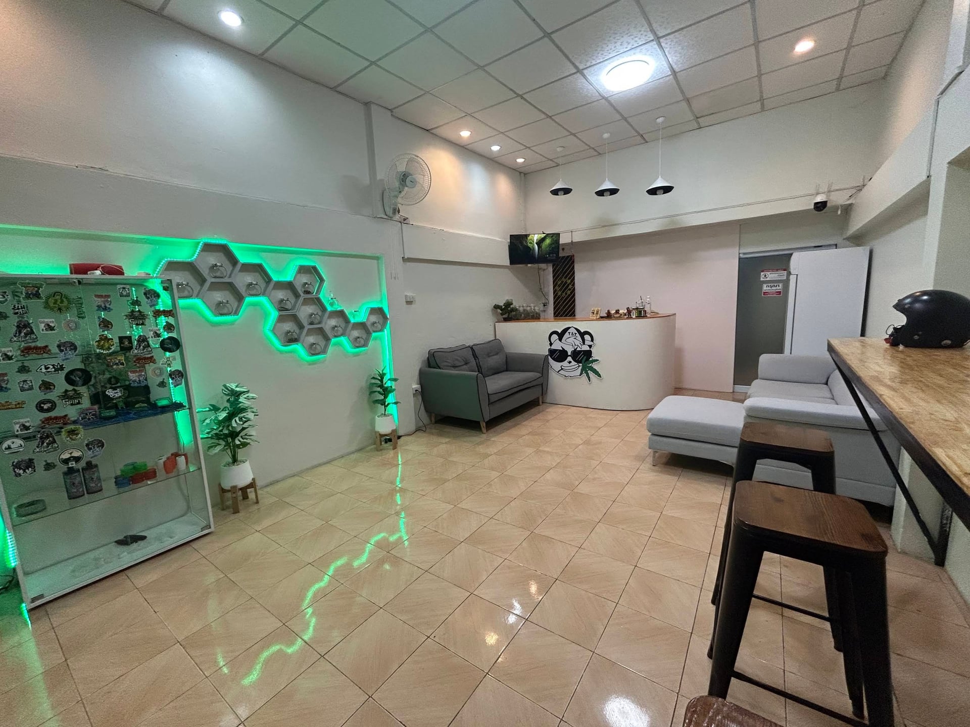 T & T Shop Nan Cannabis