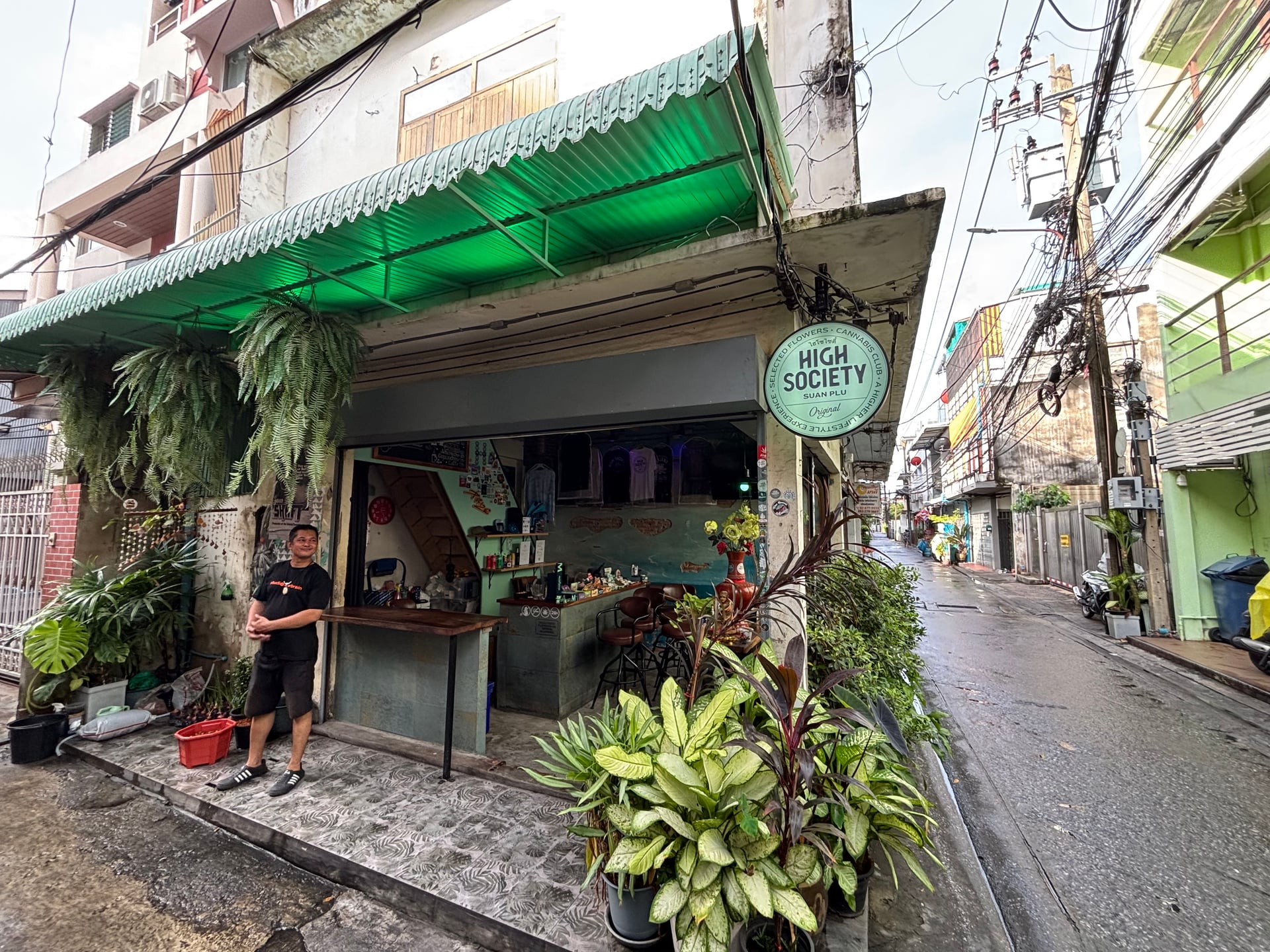 THE DISPENSARY Sala Daeng