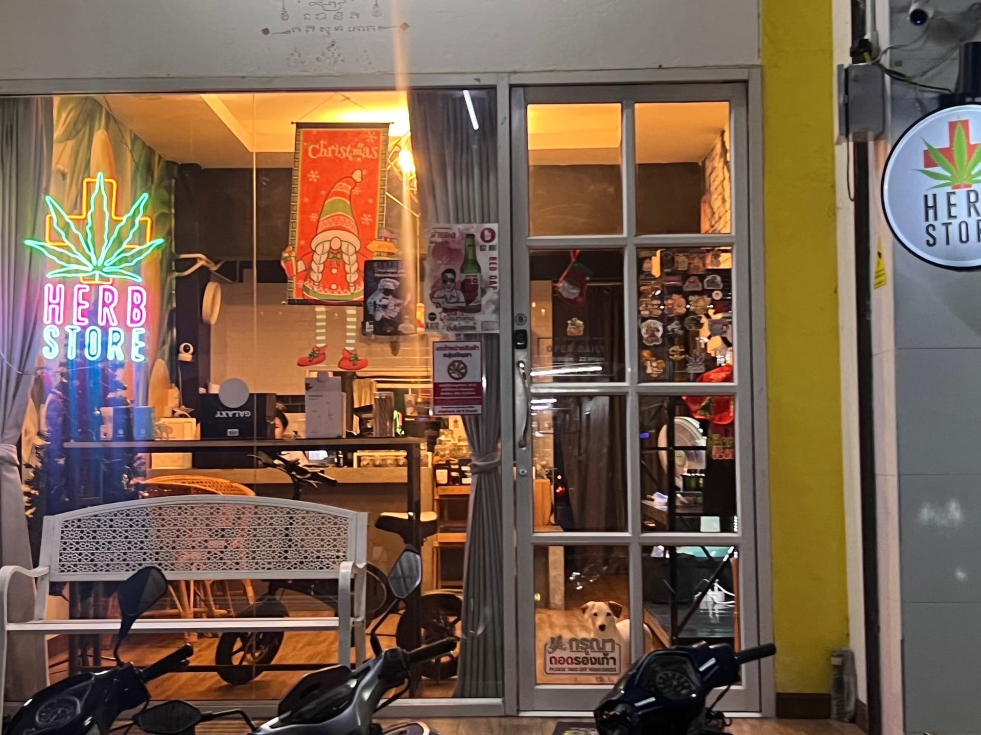HERBSTORE . .
