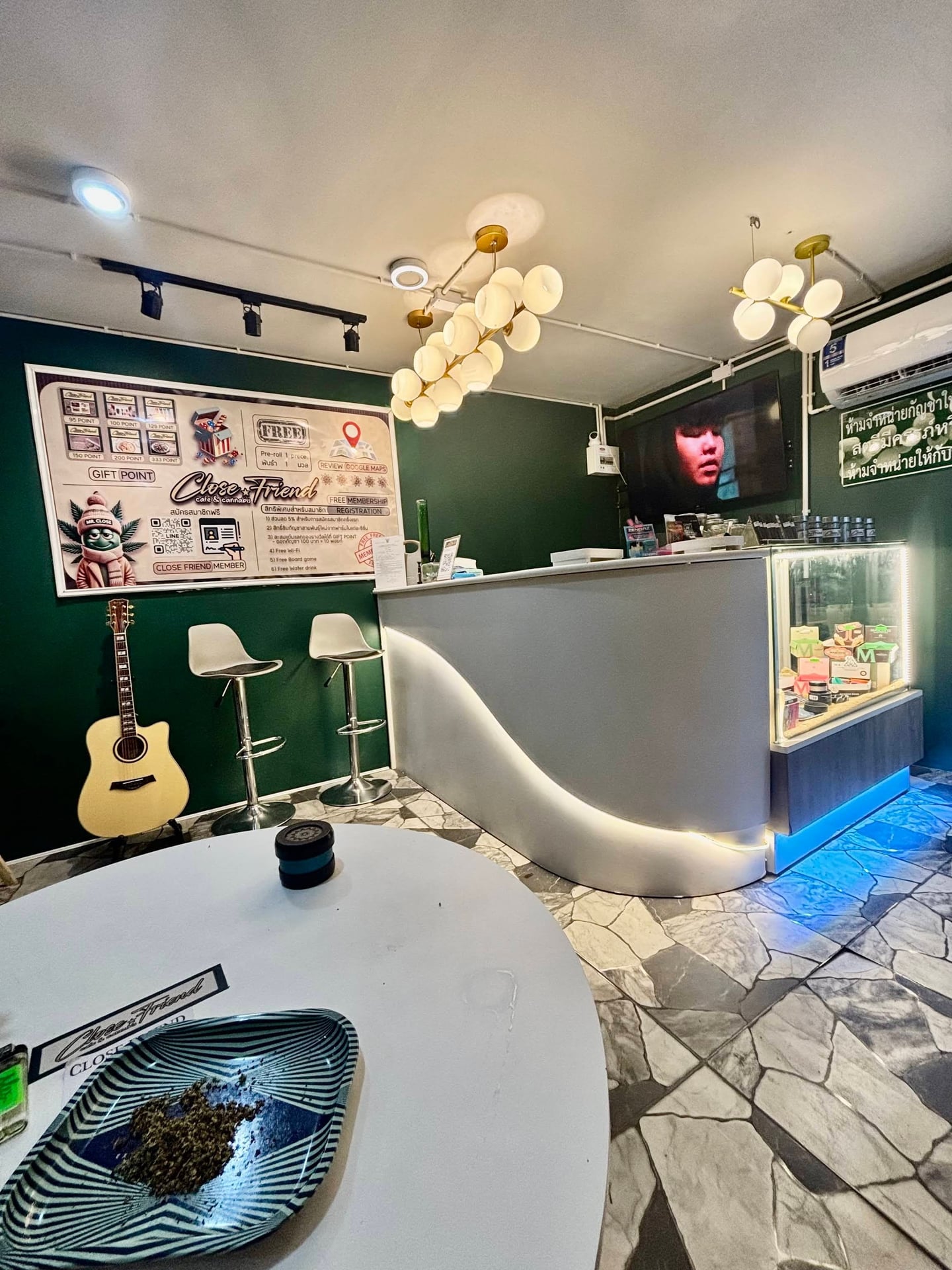 Close Friend Cafe' & Cannabis