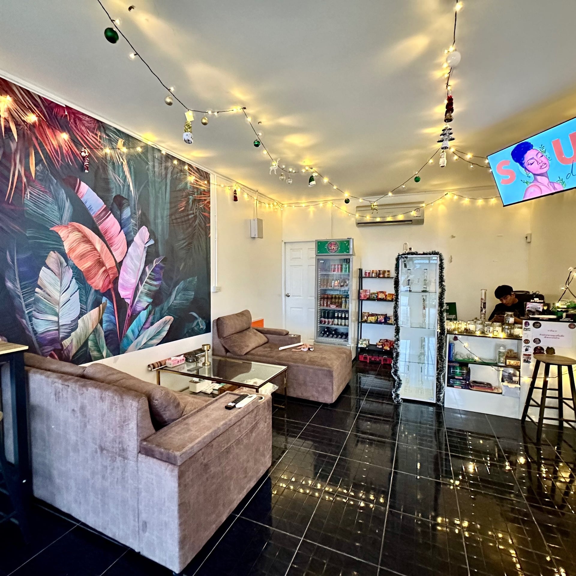 MJ Cannabis Shop By Tt