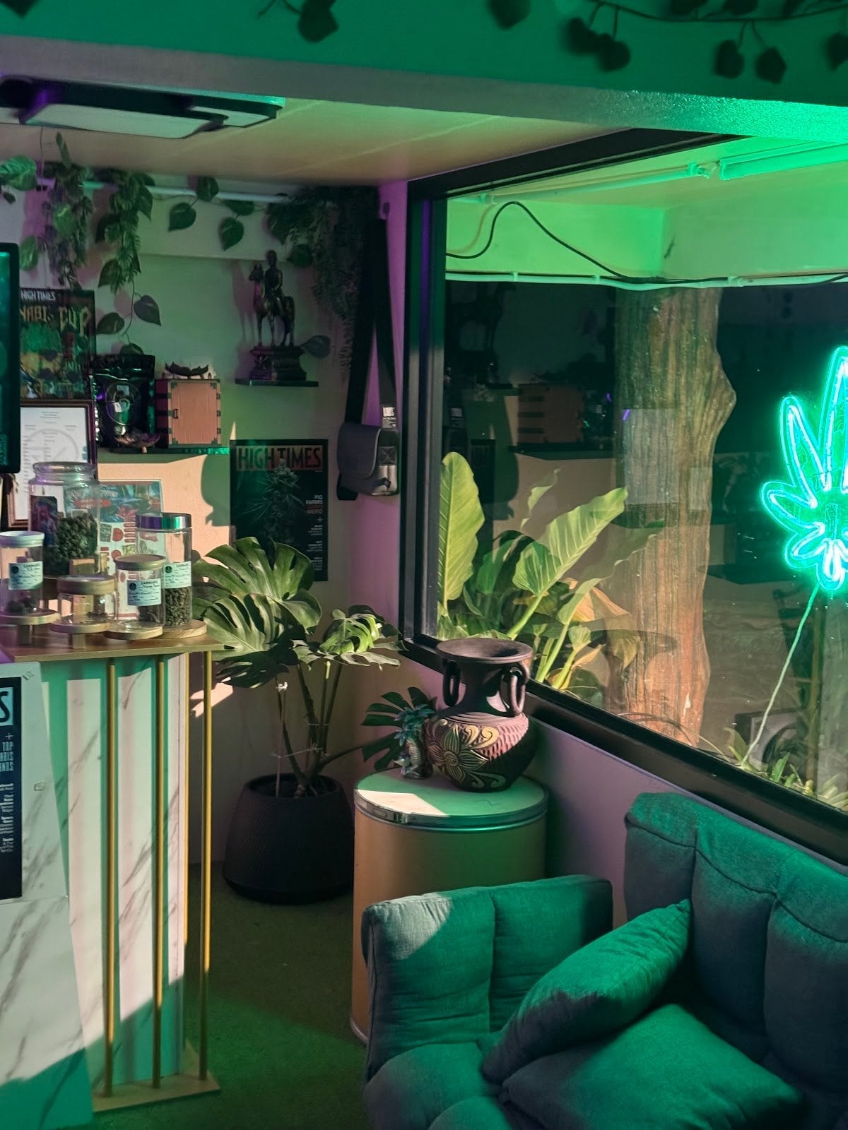 Kritsana Cannabis